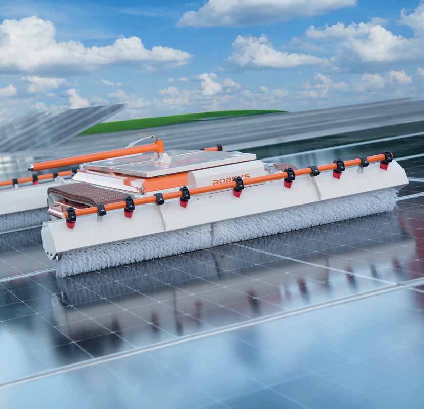 RTM PRO Series: Remote-controlled tracked robot, up to 2 MW cleaning capacity per day.